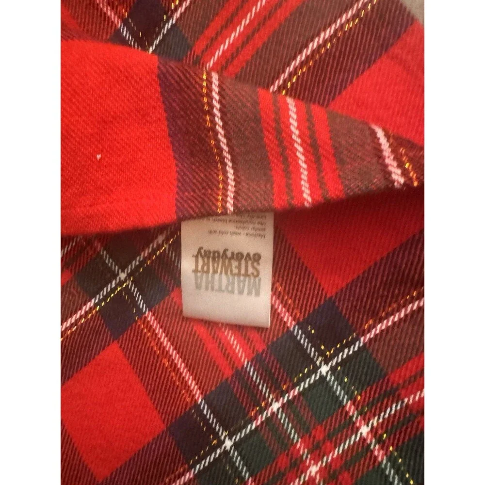 VTG Martha Stewart Everyday Tartan w/gold Christmas Tablecloth 47”x48” Red